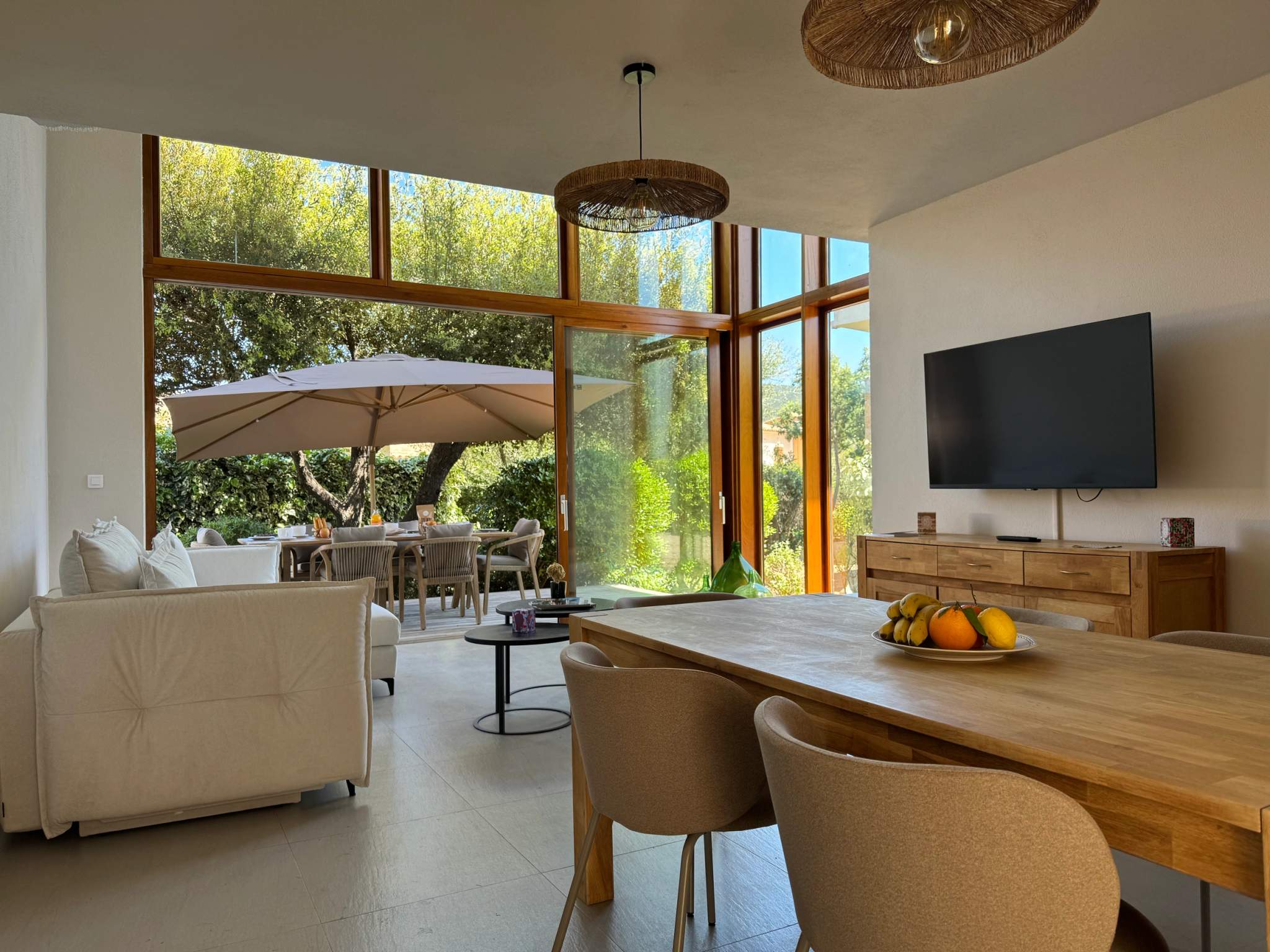 Le grand salon de la villa U Lariciu