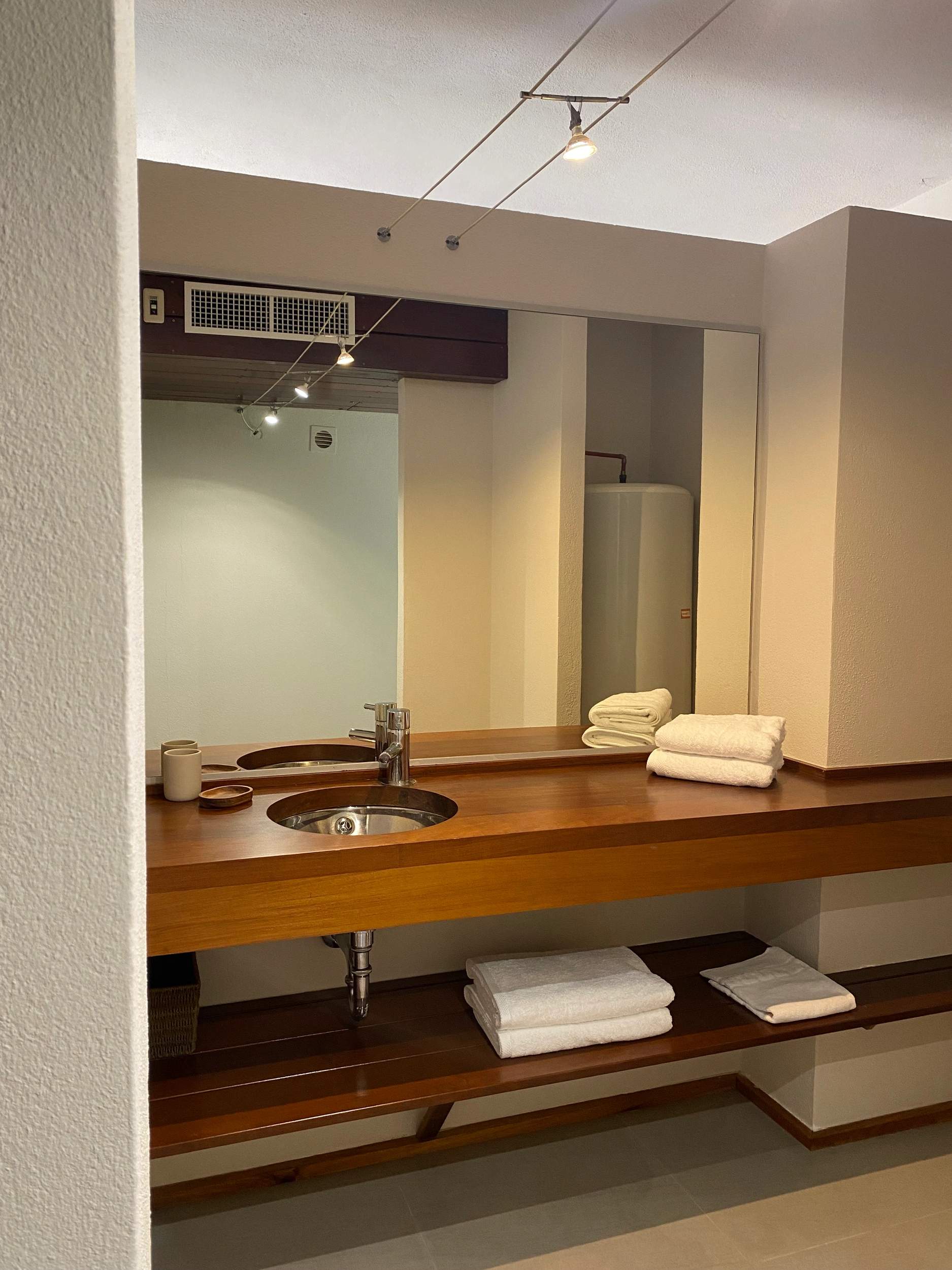 La salle de bain de la villa l'albitru