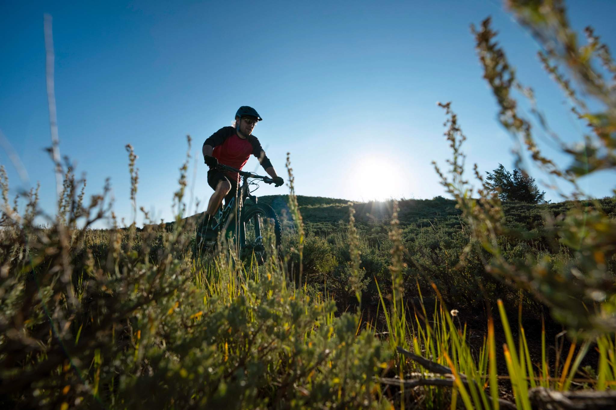 Balade à vélo en pleine nature en Balagne à proximité du domaine l'Écrin des Bois